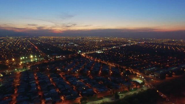 Barrios de Santiago sur de noche 03