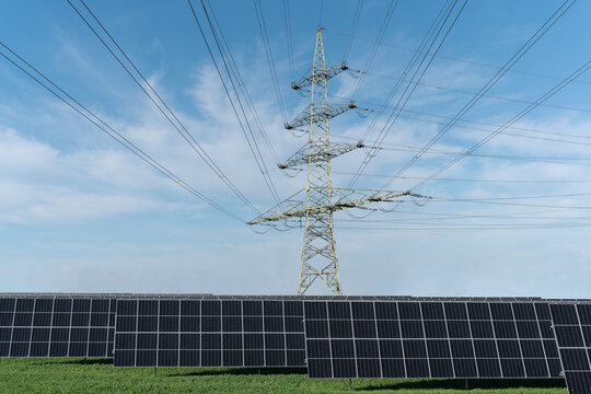 EEG-Novelle 2027 mit Freifl&auml;chen-Photovoltaik und Einbindung ins Stromnetz