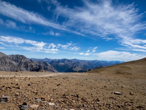 panorama et paysage alpin &agrave; partir du mont thabor