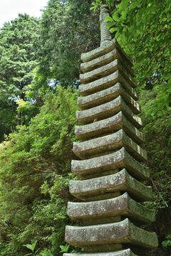 岩船寺　十三重石塔(京都府木津川市)