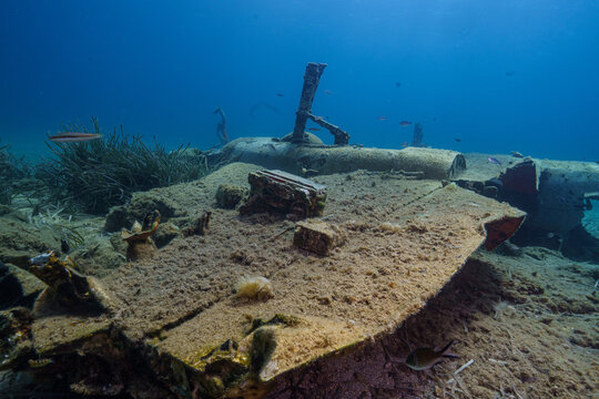 Beechcraft RU-21A Aircraft Wreck Dive in Anavyssos Bay