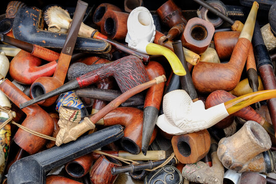 Pile of old tobacco pipes