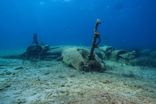 Beechcraft RU-21A Aircraft Wreck Dive in Anavyssos Bay