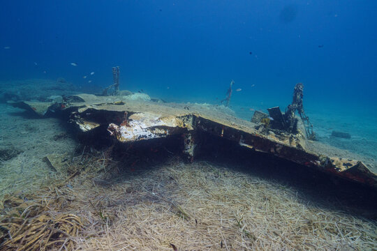 Beechcraft RU-21A Aircraft Wreck Dive in Anavyssos Bay