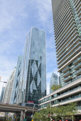 Obraz premium southwest elevation of CIBC Square, designed by WilkinsonEyre and Adamson Associates, located at 81 and 141 Bay St, Toronto