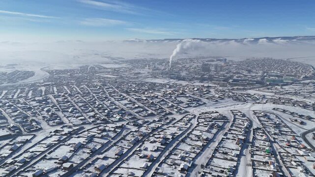 Aerial Panorama of Snowy Ulaanbaatar with Dense Residential Districts, Ger Neighborhoods and Mountainous Winter Terrain
(눈 덮인 울란바토르의 밀집 주거지와 게르 지구, 겨울 산악 지형을 담은 항공 파노라마)