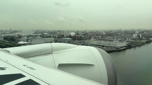 東京湾から羽田空港への着陸