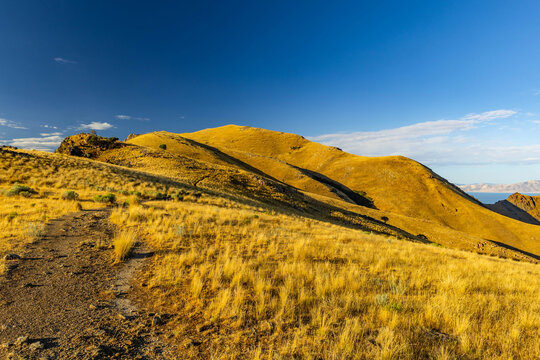 Frary Peak trail overlooks scenic Great Salt Lake shoreline in Utah