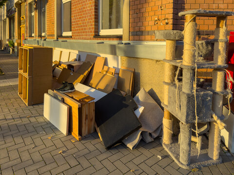 Bulky Waste from Home Clearance for Recycling Collection in the City