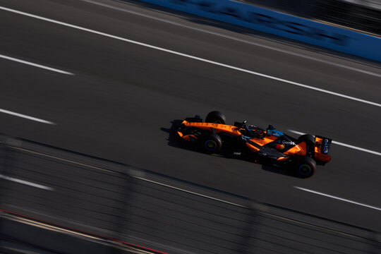 BAKU, AZERBAIJAN - SEPTEMBER 2026: Oscar Piastri drives the McLaren F1 car at high speed along the straight during the Formula 1 Azerbaijan Grand Prix 2026