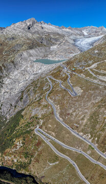 Rhonegletscher und Furkapassstrasse in den Schweizer Alpen &ndash; September 2026
