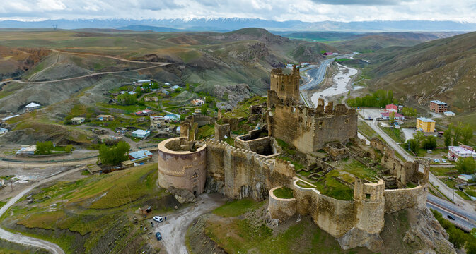 Hosap Castle (Turkish: Hosap Kalesi) in Van, Turkey. Hosab Castle is a large medieval castle.