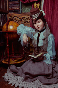 Reading Victorian Lady