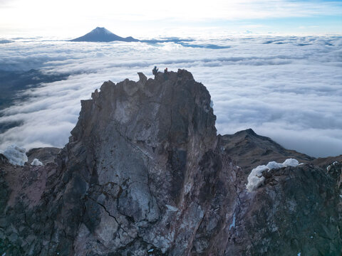 Cotopaxi _ Cumbre Ambato Ilinizas 