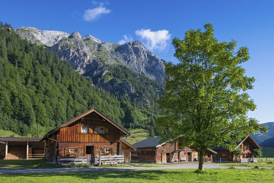 The alpine village of Eng, Eng-Alm, Karwendel mountains, Tyrol, Austria