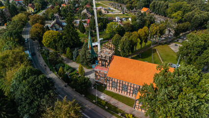 Zdejmowanie dachu wieży Kościoła w Stegnie © Marcin
