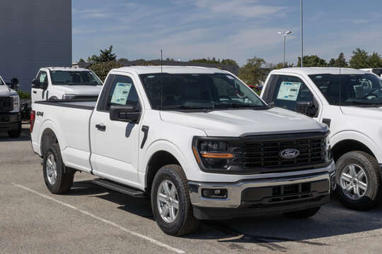Ford F-150 4X4 Regular Cab XL truck at a dealership. Ford offers the F150 with a 2.7L EcoBoost V6 engine. MY:2026
