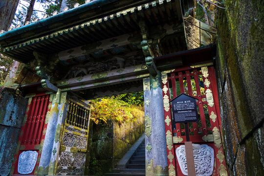 日本の風景・秋　栃木　世界遺産　日光東照宮　坂下門