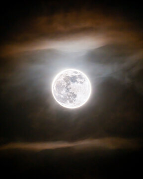 Full Moon HDR