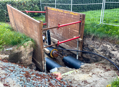 District Heating Pipeline Renovation Work on a City Street