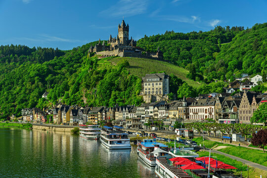 The historic castle overlooks the town of Cochem by the river Mosel