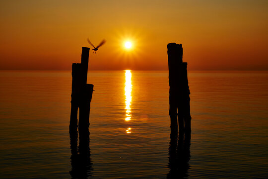 Italy, Punta san Vigilio, sunset over Lake Garda