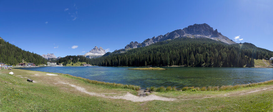 Italy, Veneto, Tre Cime di Lavaredo and Lake Misurina