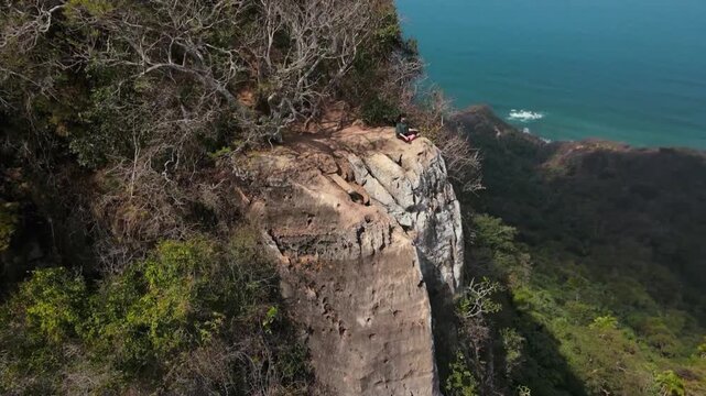 Pesona Puncak Tebing Laut ,dan Keindahan Alam yang Memukau