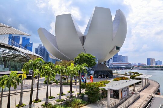 SINGAPORE CITY, SINGAPORE - MARCH 11, 2024: View of ArtScience Museum architecture in Marina Bay, Singapore City.