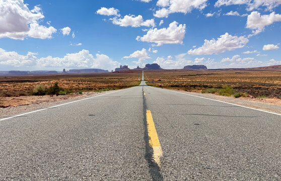 Forrest Gump Point in Monument Valley, Utah, Route US-163