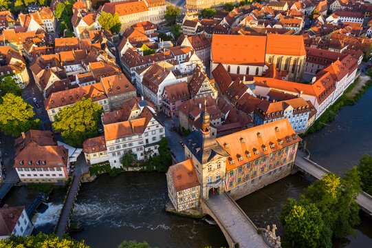 Luftaufnahme, Altes Rathaus an der Regnitz, Bamberg, Oberfranken, Bayern, Deutschland,