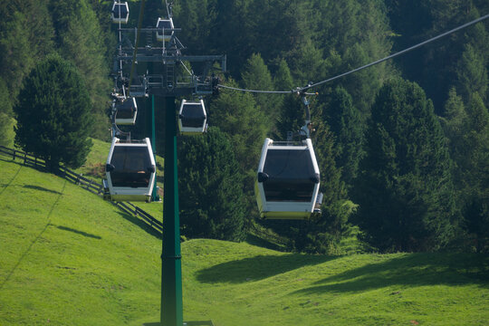 The Cable Car Seceda Ridgeline, Dolomiti , Pieralongia, Col Raiser