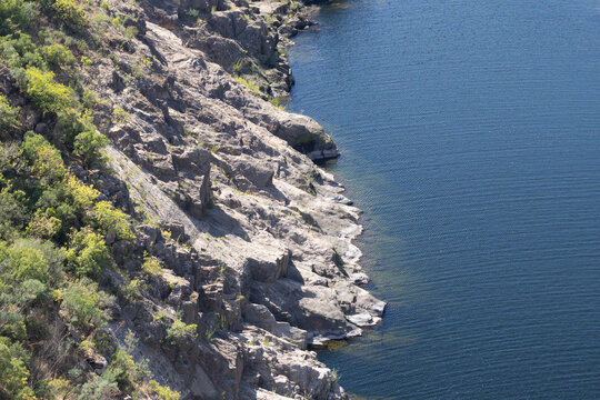Z&ecirc;zere river coastline in portugal with rocky cliffs