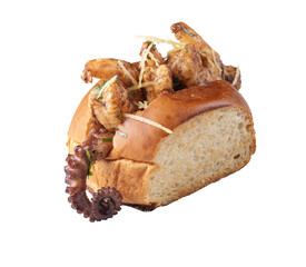 Shrimp and octopus seafood sandwich on a transparent background © mario
