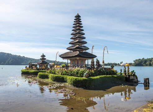 Buddhist water temple Pura Ulun Danu Bratan, Lake Bratan, Bali, Indonesia