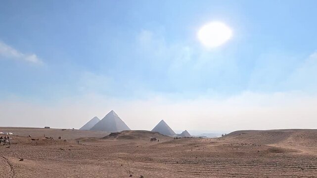 Las Impresionantes pir&aacute;mides de Giza en el Cairo, Egipto	