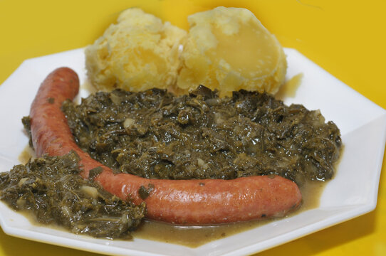 Gr&uuml;nkohl mit Wurst
