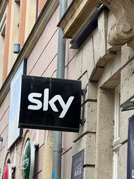 Dresden, Germany
September 28, 2026
Sky sign