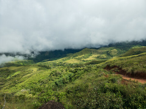 Cascadas y monta&ntilde;as en la comarca Panama