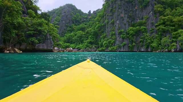 boat snorkeling tour to Twin Lagoon and Kayangan Lake in Philippines. tourism destination for snorkeling and scuba diving in Coron, Palawan. 