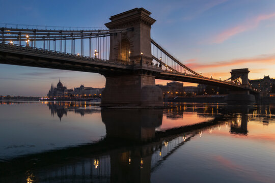 Chain Bridge and parliament building at Dawn in budapest Hungary