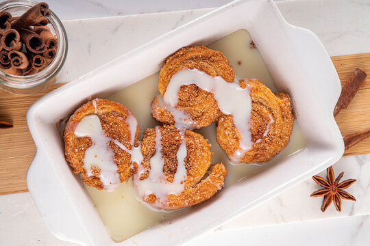 Air Fried cinnamon roll puff pastry, spiced cinnamon Cruffins with Puff Pastry