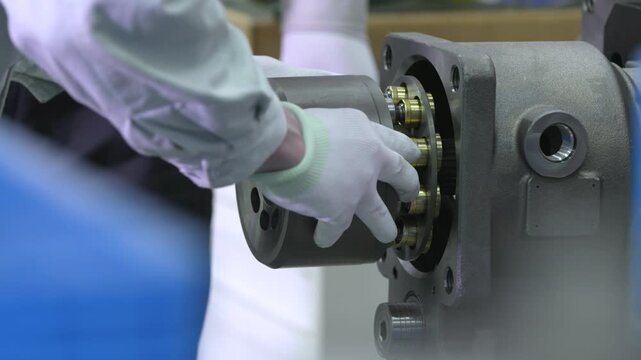 Industrial Metal Gearbox Component with Splined Shaft in Factory