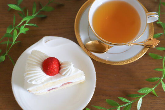 いちごのショートケーキと紅茶