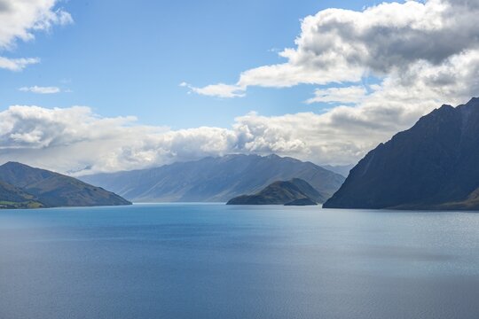 Lake and mountain views, Lake Wanaka, Southern Alps, Otago, South Island, New Zealand