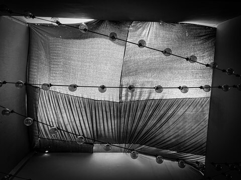 Guirlande lumineuse et tissu