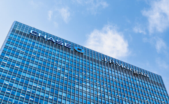 London. UK- September 23.2026. A close up of the JP Morgan Chase name sign on the office tower in 25 Bank Street, Canary Wharf.