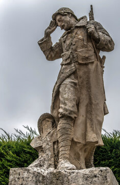 D&eacute;tail du monument aux Morts de La Cavalerie, Aveyron, France
