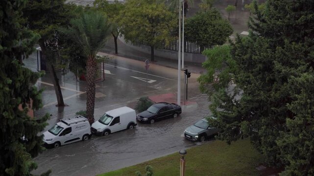 lluvia en la ciudad de ElX alicante espa&ntilde;a
