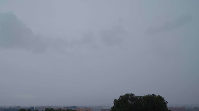 lluvia en la ciudad de ElX alicante espa&ntilde;a